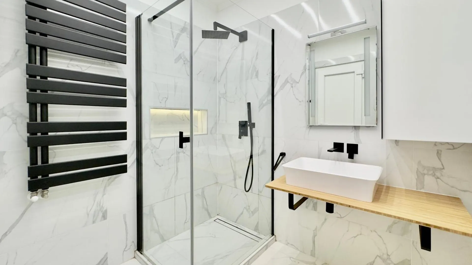 Central Blaha Haven City Center Modern Budapest